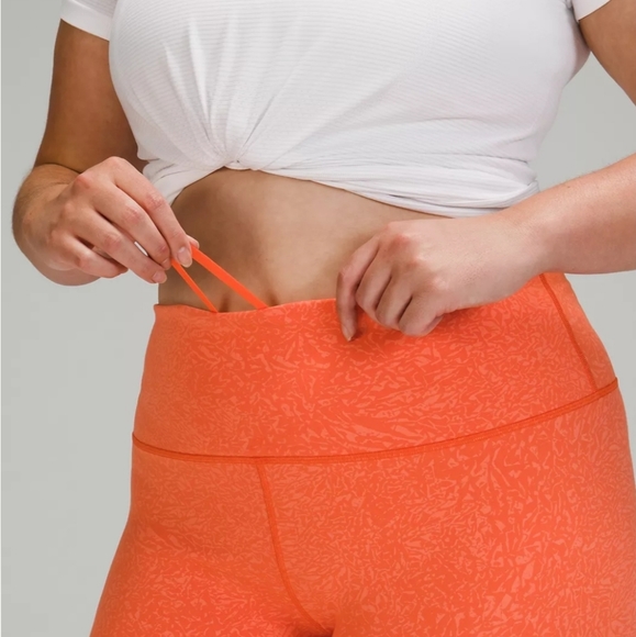 Lululemon Wunder Train High-Rise Short 8" - Picture 4 of 7